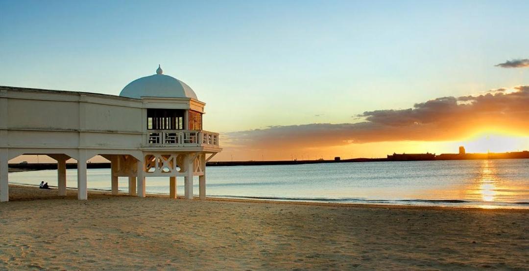 Apartamento Muy Bien Situado En El Centro De Cadiz Y Al Lado De La Playa エクステリア 写真